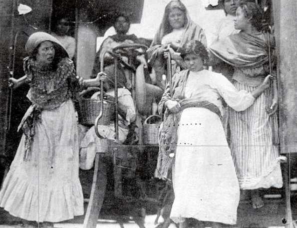 La soldadera: Reforzando la identidad mexicana: Fotografía icónica de  Soldaderas (Archivo Casasola)