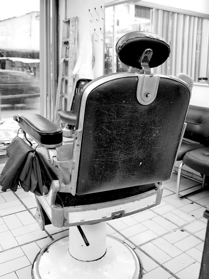 Peluquería en espera_Ricardo_Luna_Aburto