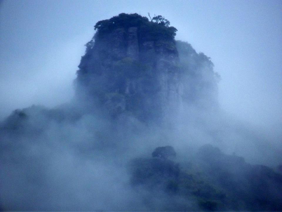 El Cerro de los Metates