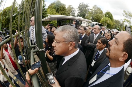 rectorraulariasfrenteatoma