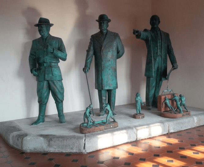 Las estatuas censuradas por Miguel Alemán Velasco