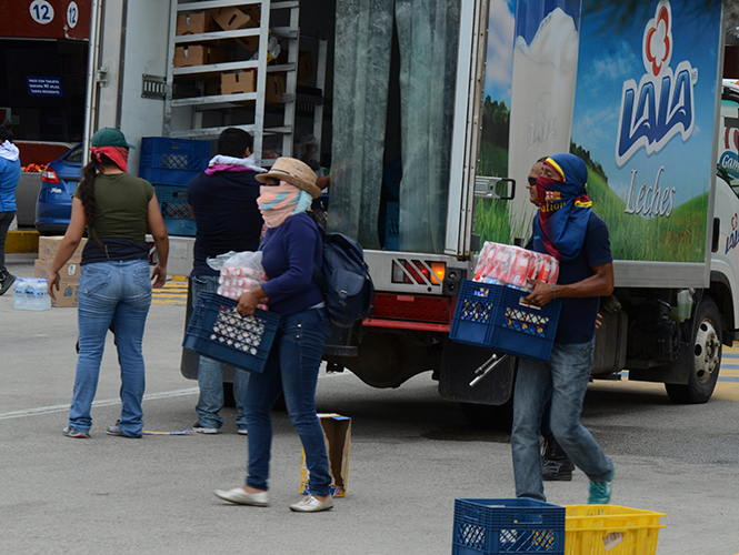 manifestantessellevancargamento