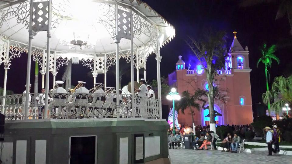 kiosko y parque_Claudia_Bautista_Luna