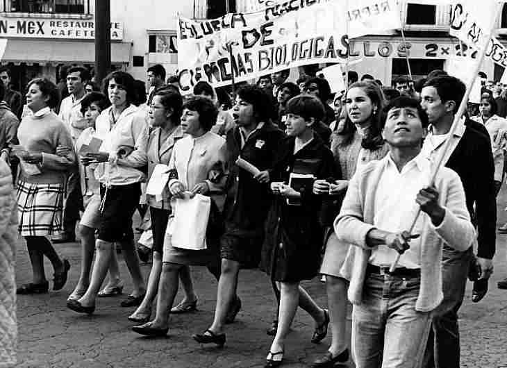 mujeres_estudiantes_68