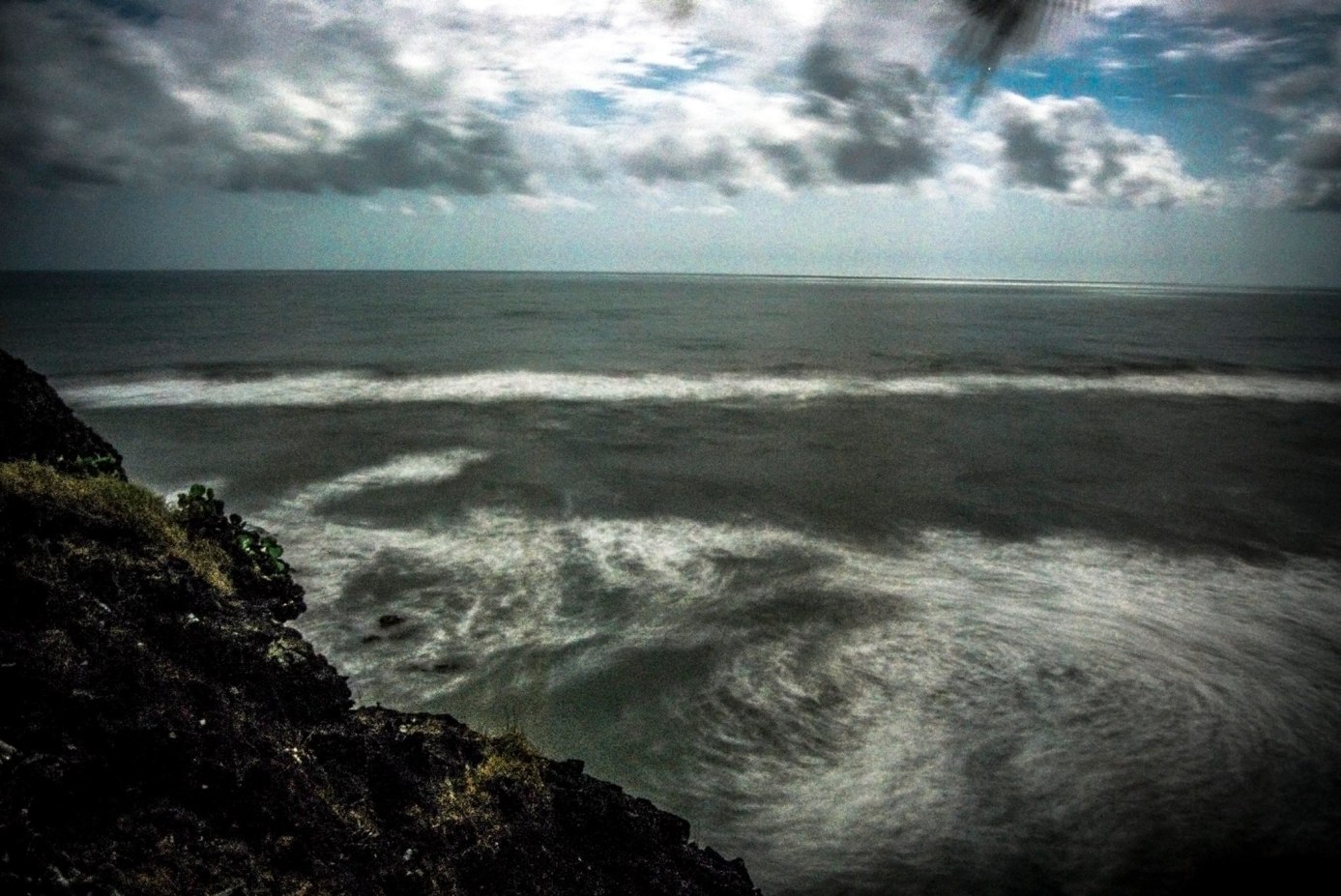 Plenilunio_sobre_mar_Bulmaro_Bazaldúa_Baldo