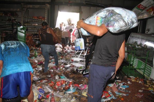 saqueo en villa allende