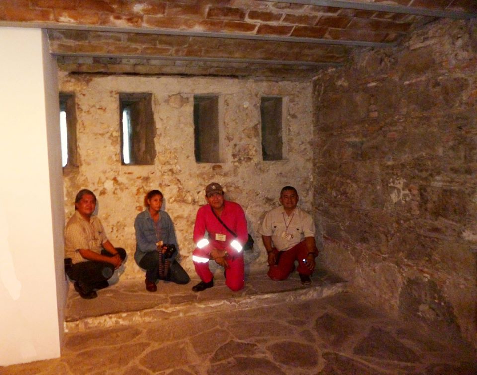 Fotografía final del equipo del proyecto EXESCR-VM antes de retirarse a cenar y procesar los cientos de imágenes, datos y medidas que se lograron. Mismos que ayudaran a escribir una historia lo más verídica posible de la ciudad de Veracruz y no basada en leyendas, mitos y charlatanerías