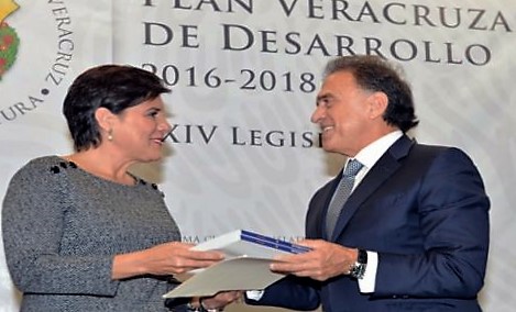 yunes-en-legislatura